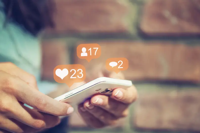 How to obtain an influencer license in the UAE?