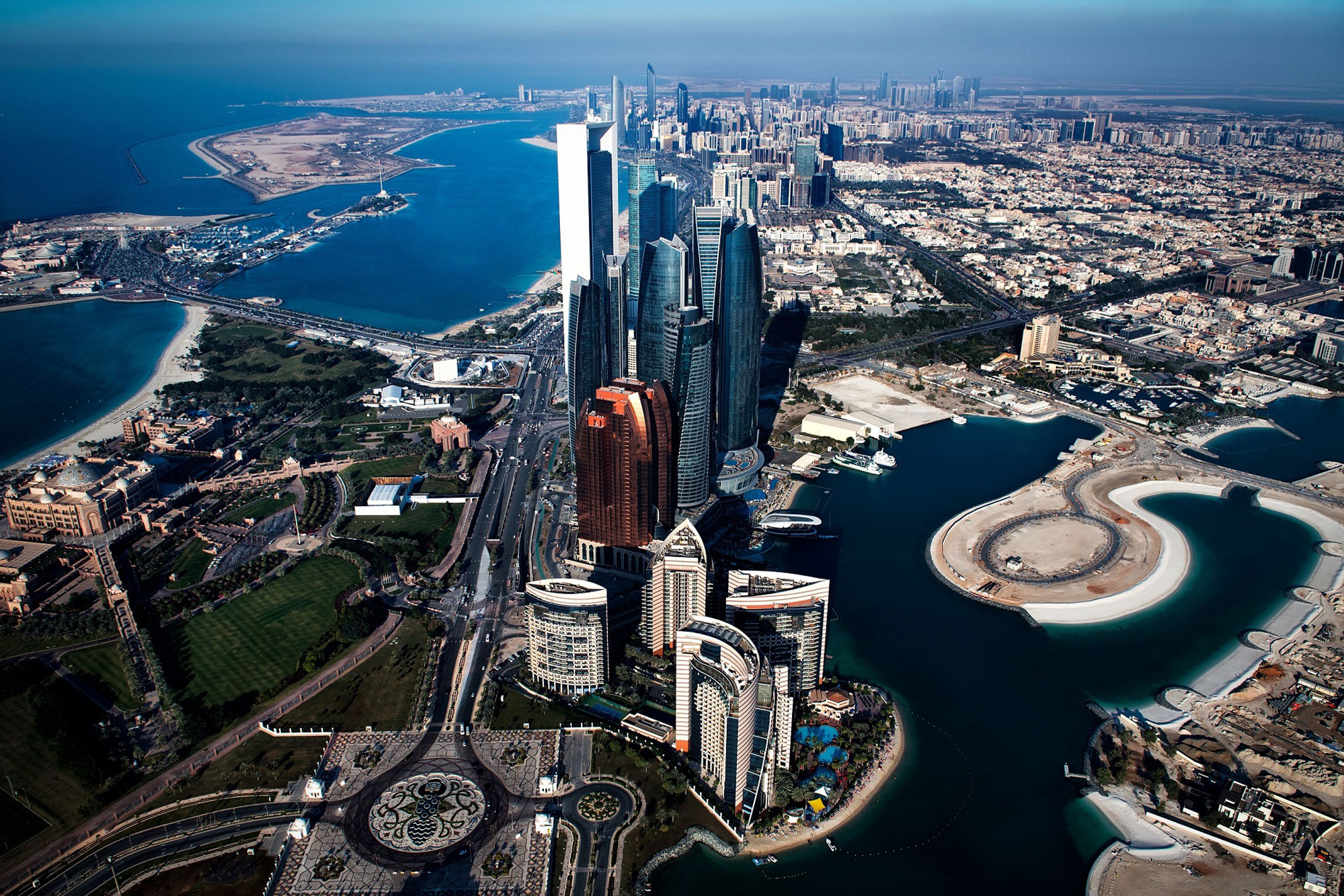 Какие города в оаэ. Абу-Даби. Объединённые арабские эмираты Абу-Даби. Абу-Даби столица. Столица Дубая Абу Даби.