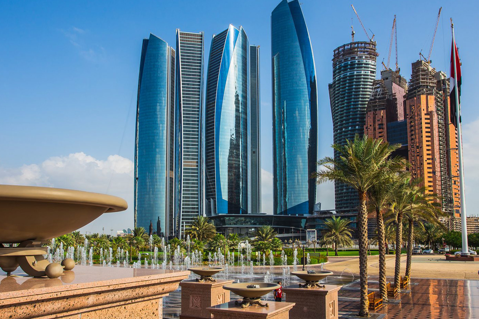 UAE is on the verge to achieve a growth of 4.2 percent for 2022 while the inflationary pressure is rising according to the latest review by the UAE Central Bank. The GDP grew by 2.3 percent in 2021 up from an earlier forecast of 2.1 percent.